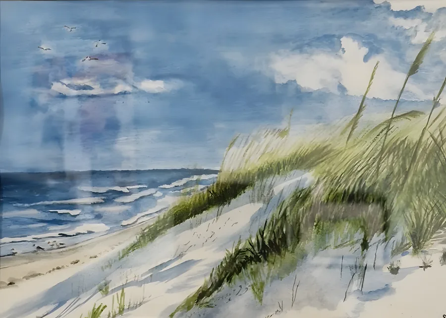 Aquarell: Dünengras im Wind, dahinter Strand und Meer unter Wolkenhimmel